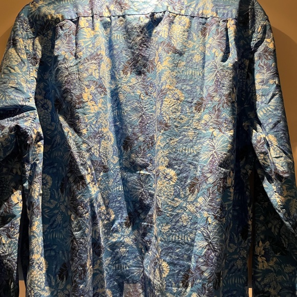 Bonobos mens gently worn button down.  Blue, navy, white floral design. - Picture 2 of 3